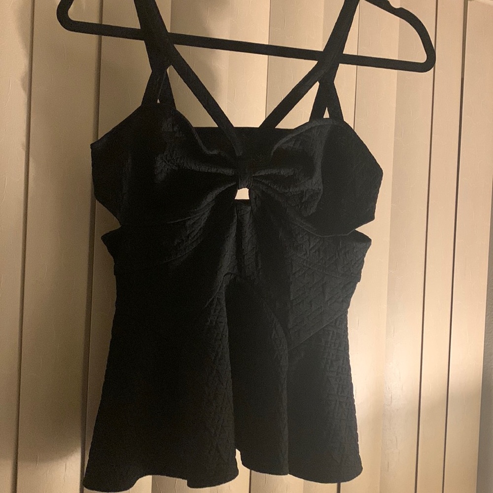 Perfect summer top for a night out, dress it up with skinny jeans or leggings